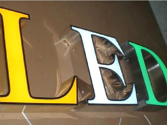 太仓介绍LED招牌的基础知识。